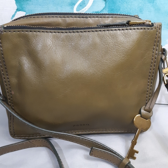 COPY - Fossil leather crossbody - Picture 2 of 16